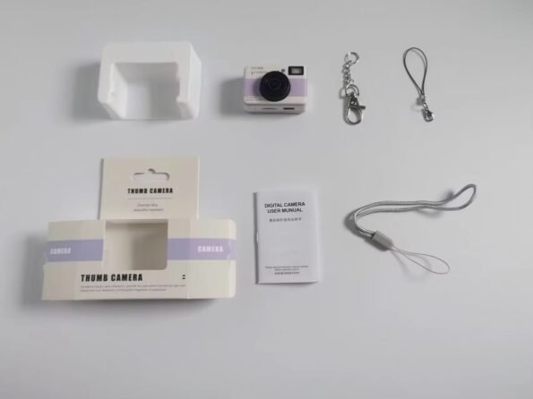 Y11 1.47 Inch Flip Screen Mini Thumb Camera with LED Light